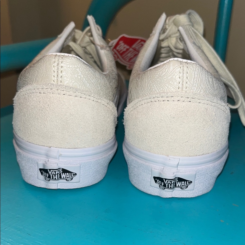 Vans Cream and White Sneakers - Picture 4 of 4